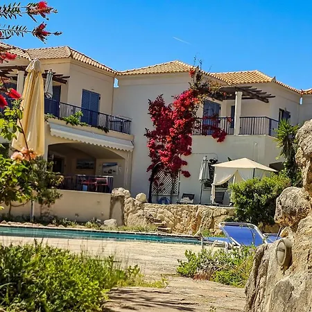 Cassiopeia 3-bedroom House On The With Pool 別荘